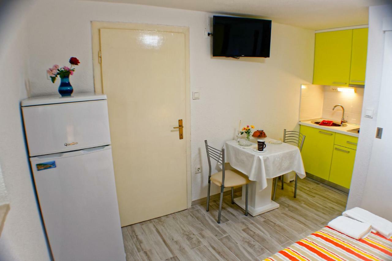 Studio Apartman Papic Drasnice Exterior foto